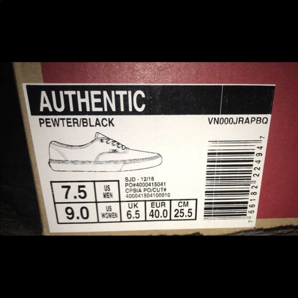 Laced vans - Picture 2 of 4